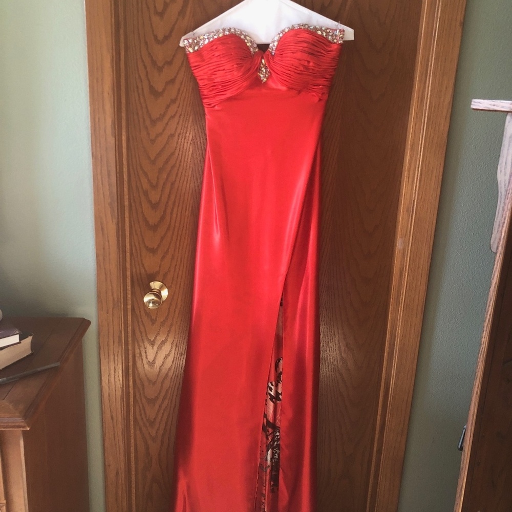 Red prom dress